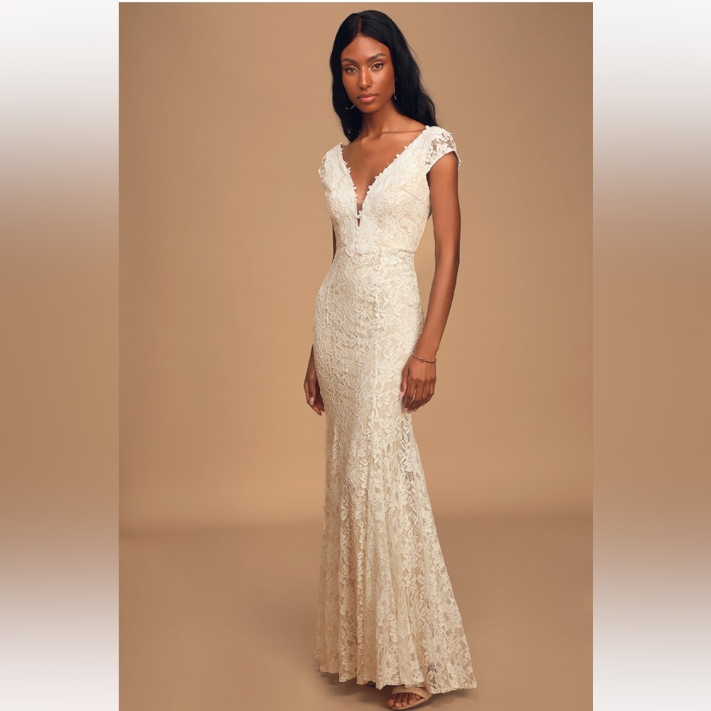 Lulu's Cream Lace V-Neck Wedding Dress